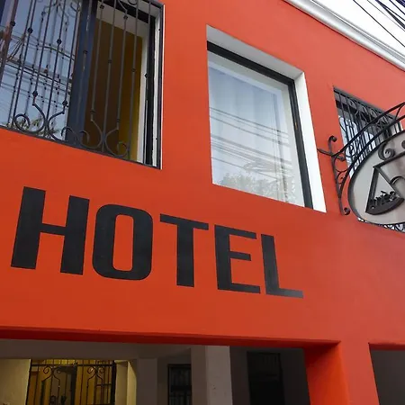 Hotel Aries Y Libra